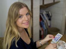 AnnaSimone - Crystal Reading and Clairvoyant